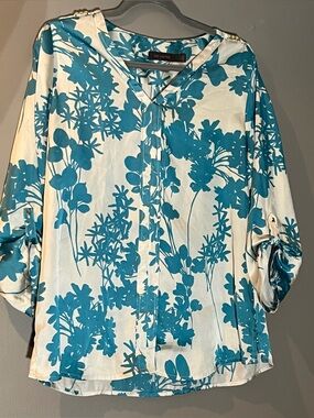 Size L The Limited Teal & Off White Floral Satin Blouse with Metal Detail vneck